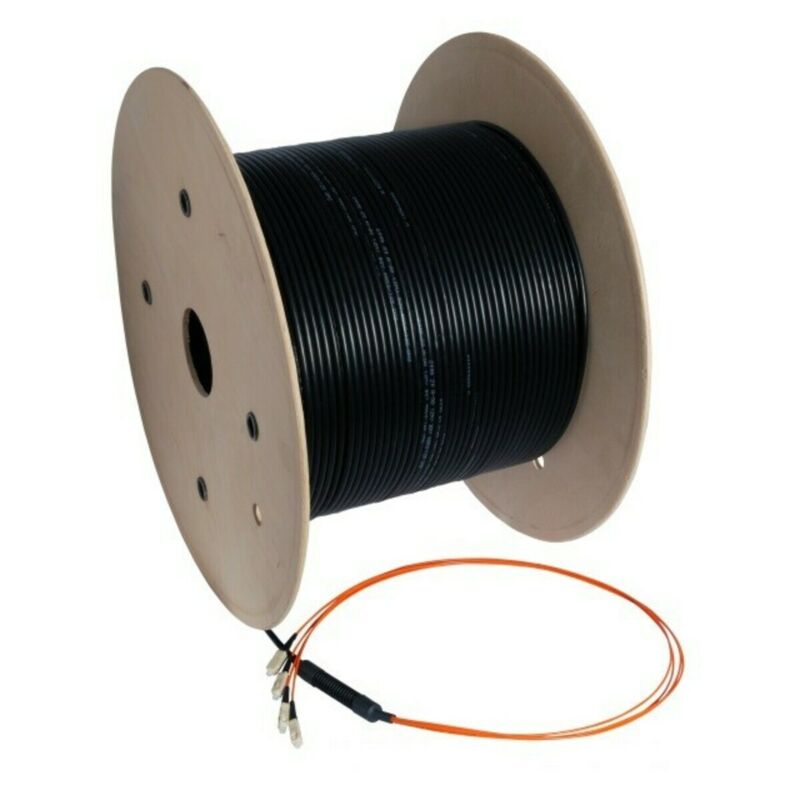 Cable de fibra óptica OM3 personalizado de 4 fibras con conectores incluidos.