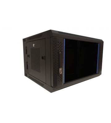 Armario de pared 6U (inclinable) con puerta de cristal y paneles laterales perforados de 600x600x368 mm (ancho x profundidad x alto).