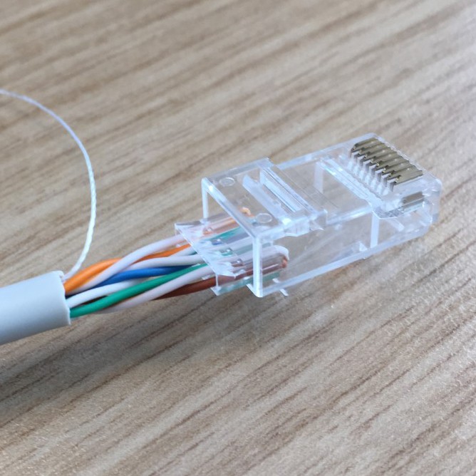 Deslice el accesorio en el conector.
